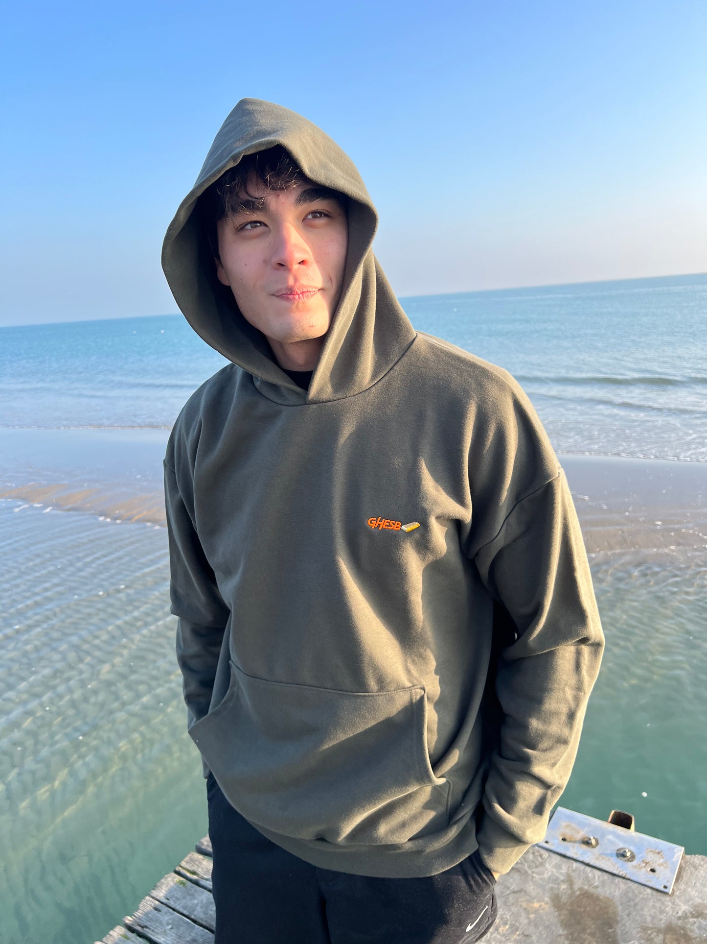 Felpa GHESB con cappuccio OVERSIZE