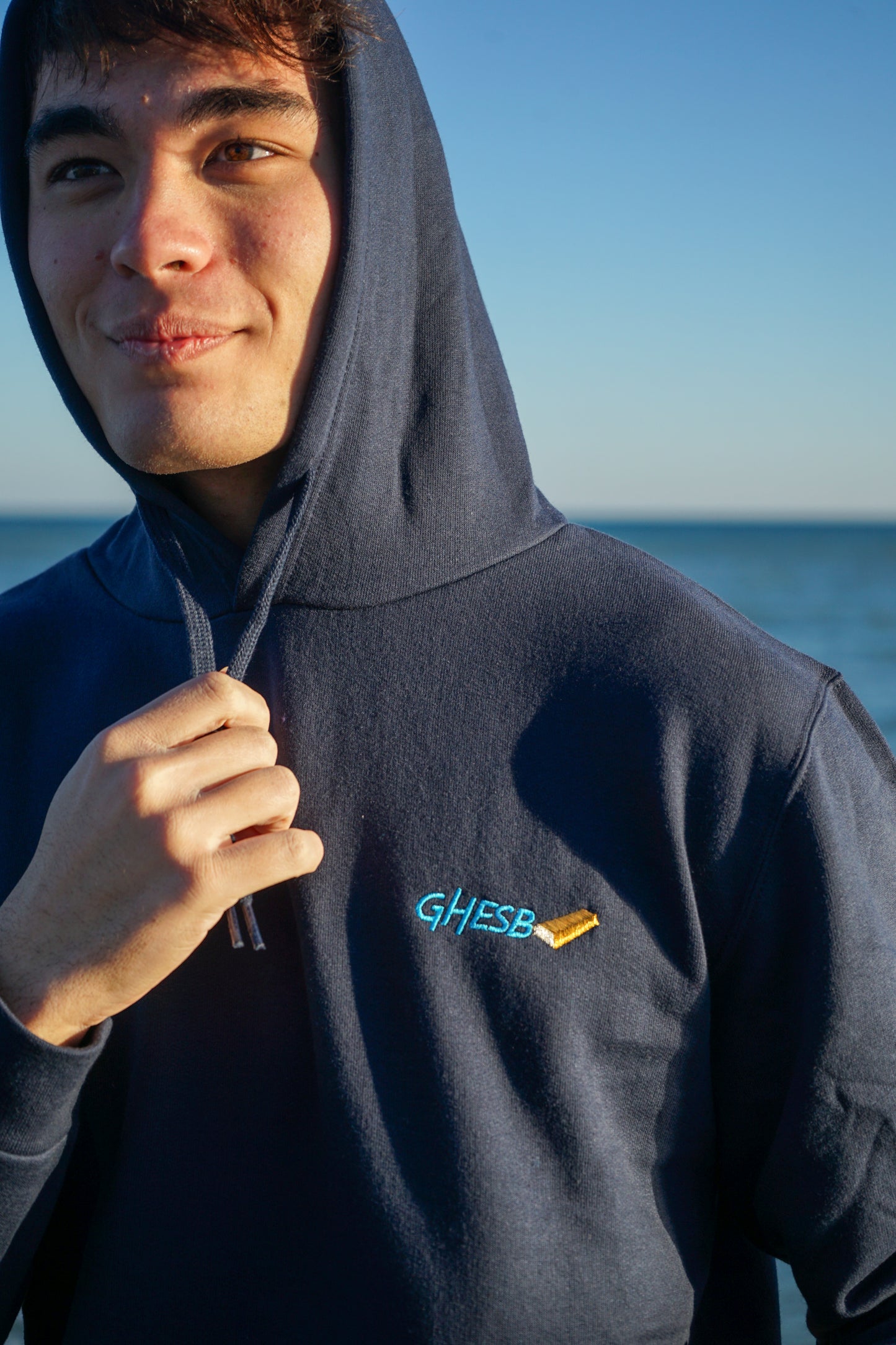 Felpa GHESB con cappuccio unisex