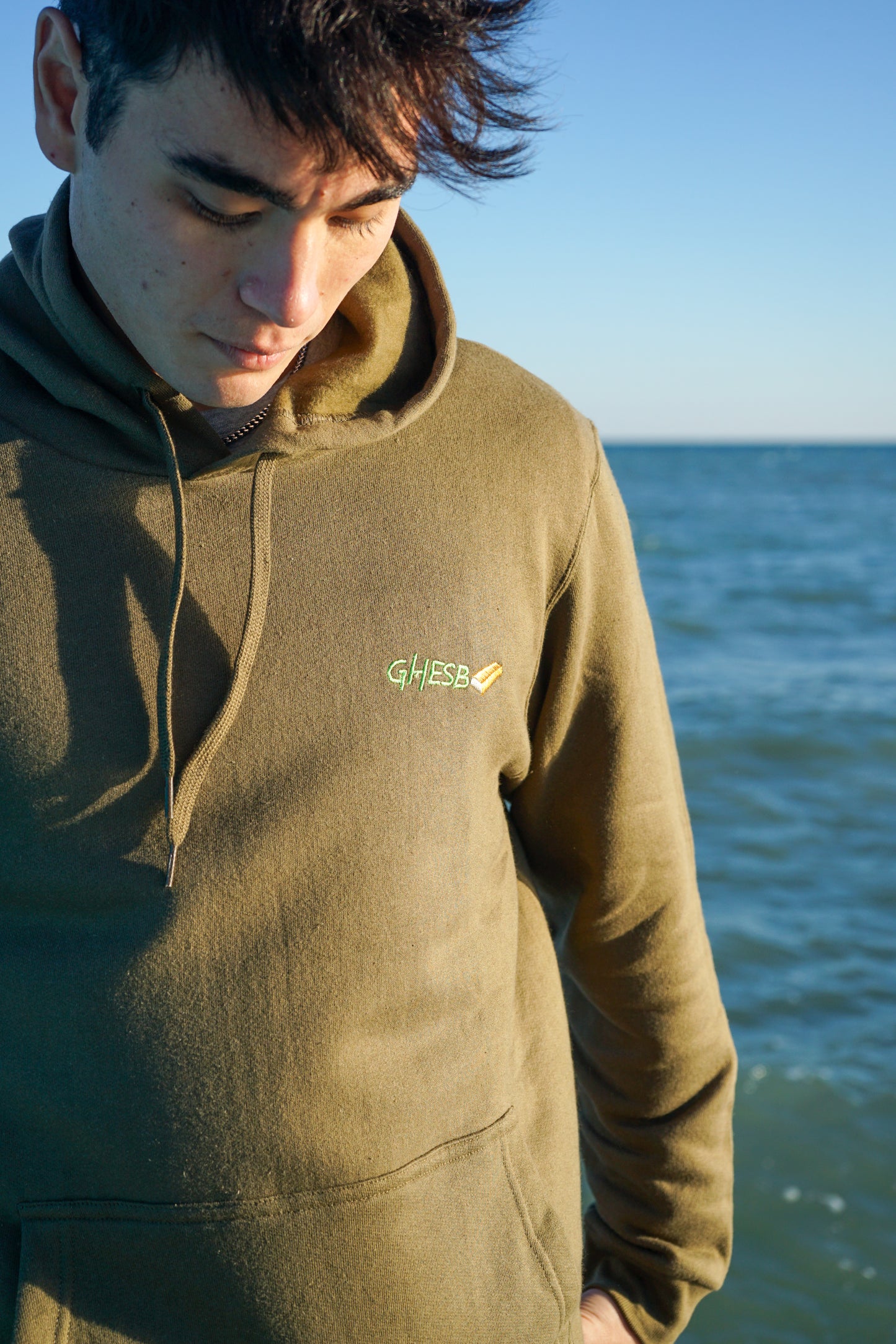 Felpa GHESB con cappuccio unisex